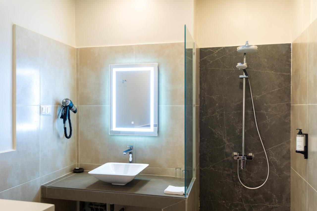 Hotel L'Adresse דקר מראה חיצוני תמונה